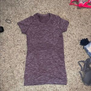 LULU SWIFTLY SHIRT SIZE 6